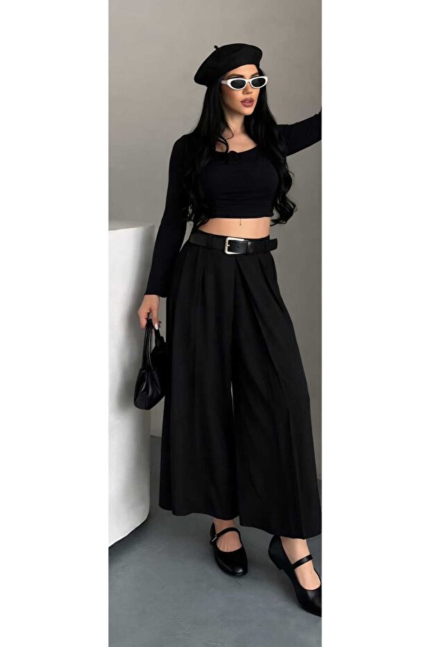 Belt Detailed Pleated Skirt