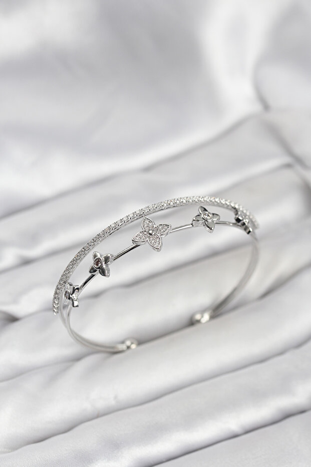 Brass Silver Color Flower Model Women's Bracelet