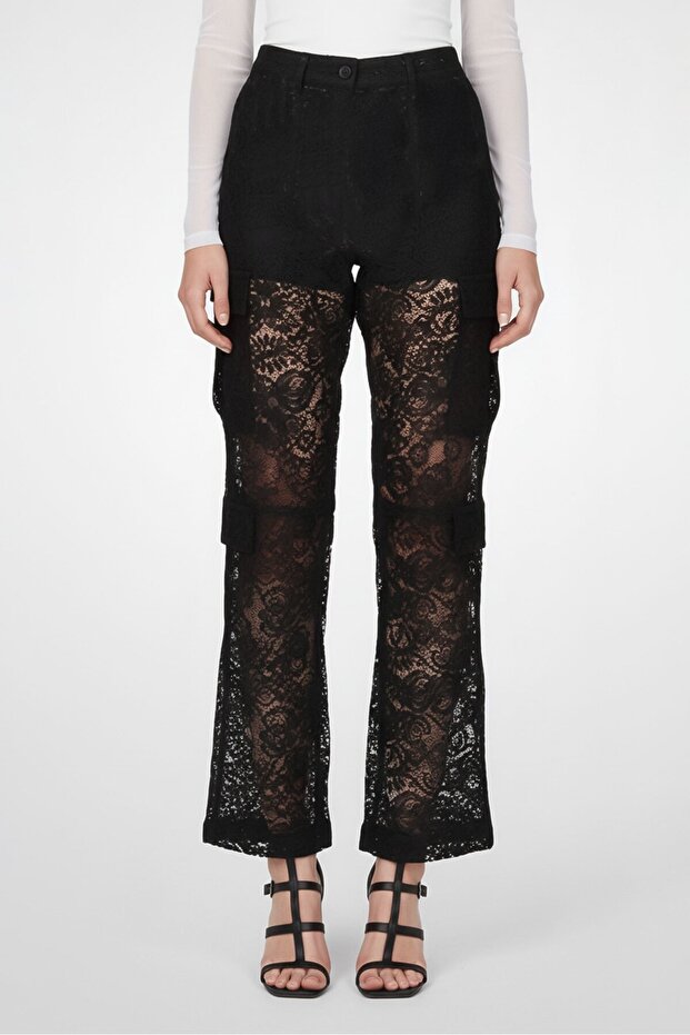 Women Regular Fit Lace Cargo Pants, Black