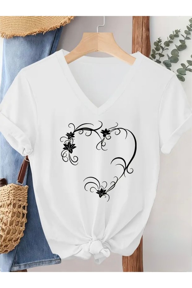 Flower Heart Printed Women's Oversize V-Neck T-Shirt