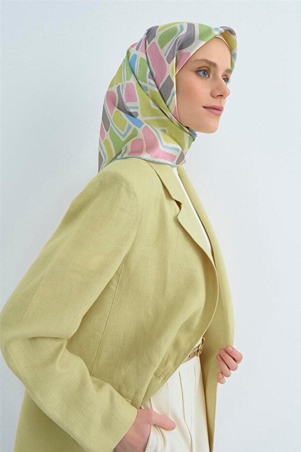 وشاح سيرا من الحرير الخالص 9504D 85