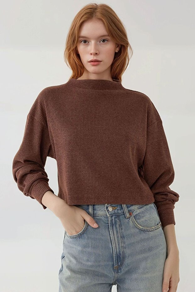 Bluză texturată cu guler tip barcă - 1