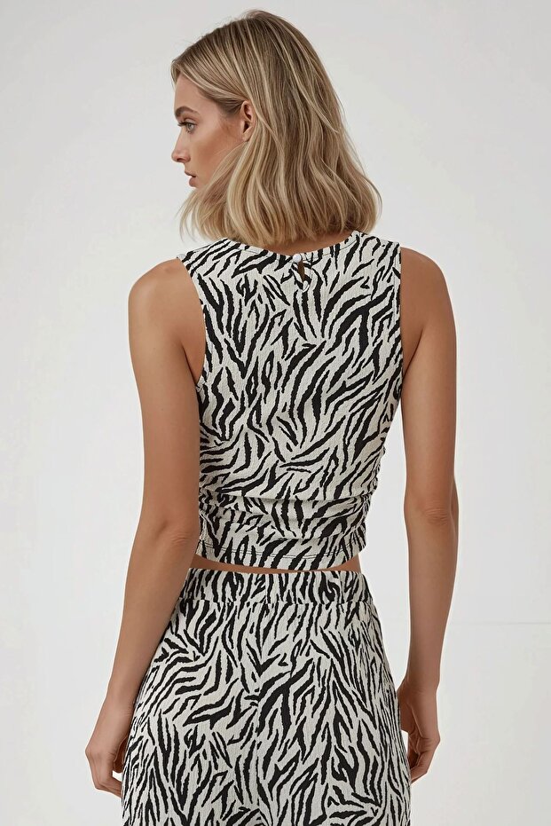 Zebra Desenli Bisiklet Yaka Üst - 2