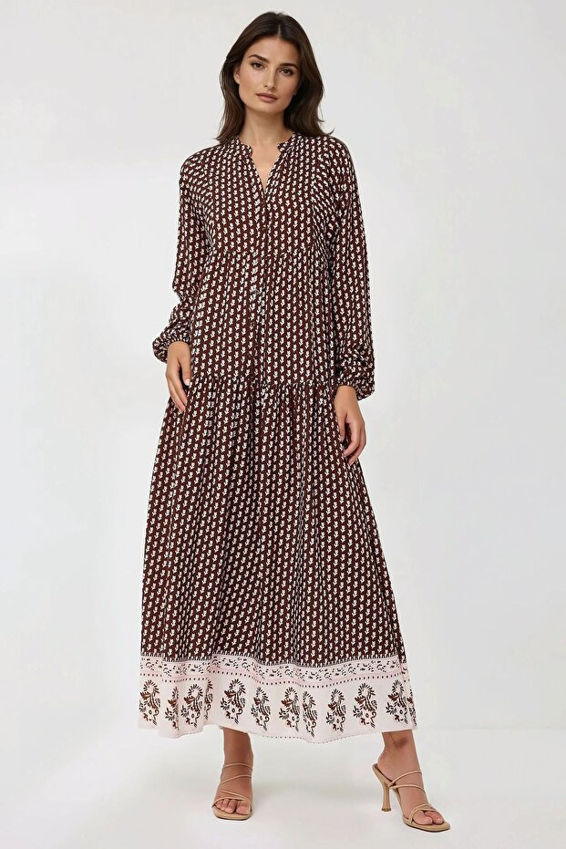 فستان متواضع منقوش برقبة على شكل حرف V - 3