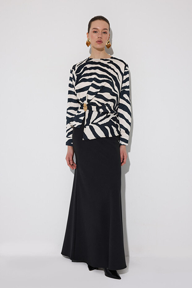 بلوزة بمشبك بنقشة الحمار الوحشي - 3