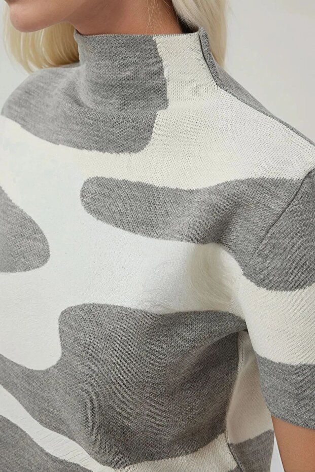 Soyut Desenli Triko Üst - 6