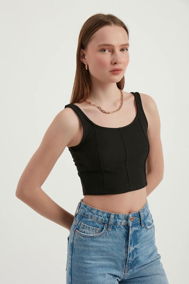 Derin Yakalı Basic Kolsuz Crop Top - 2