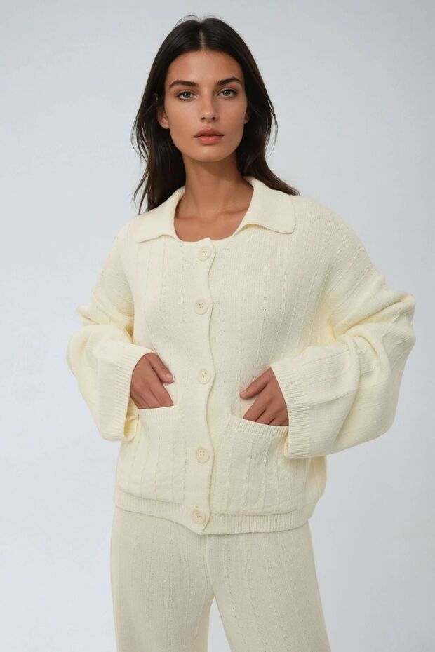 Dokulu Düğmeli Triko Hırka - 2