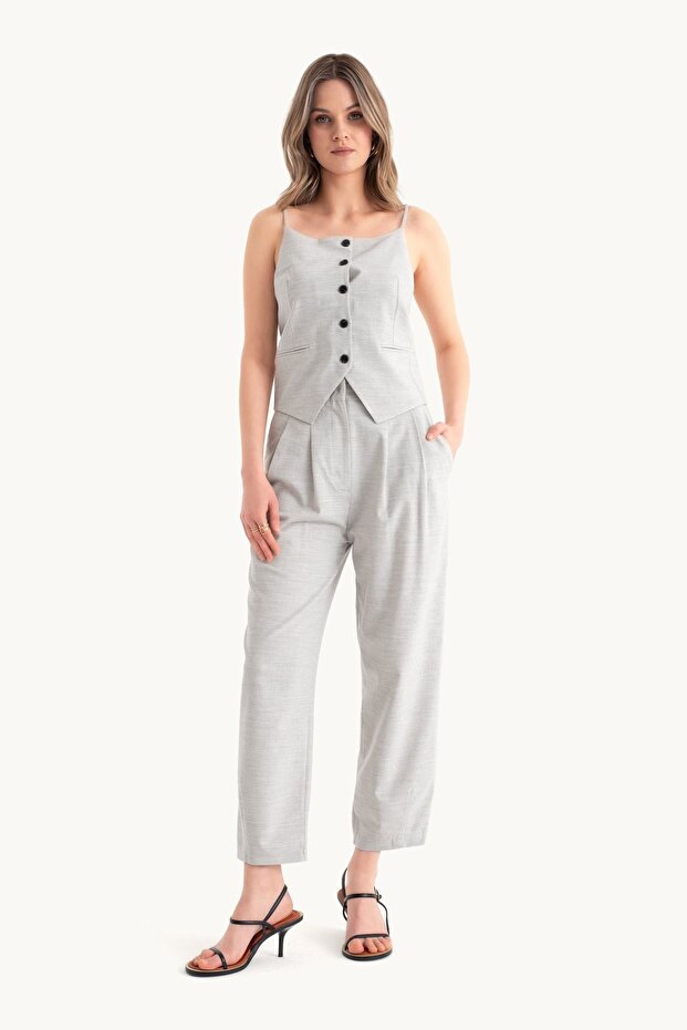 Gri İnce Askılı Düğmeli Üst - 2