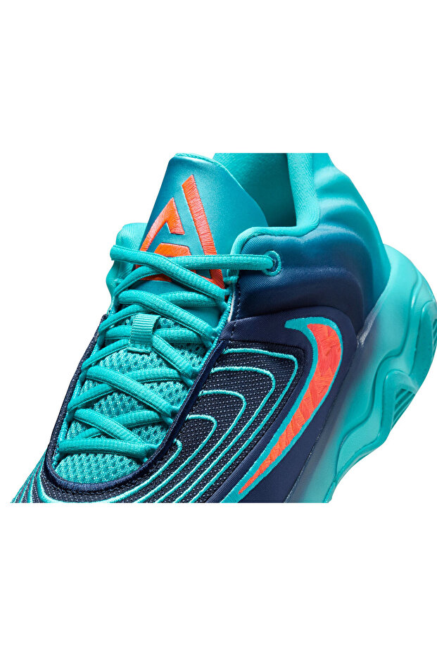 Giannis Immortality 4 - 4