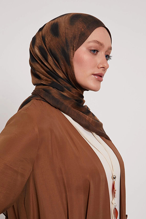 شال حريري منقوش - بني غامق - 3