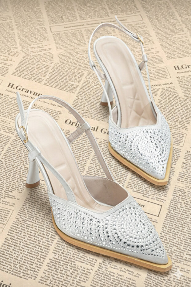 Stone Embroidered Luxury Heeled Women's Shoes – Special Design