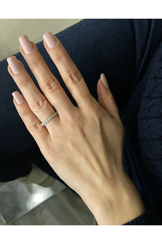 خاتم بسيط مرصع بالحجر على شكل متعرج - 4