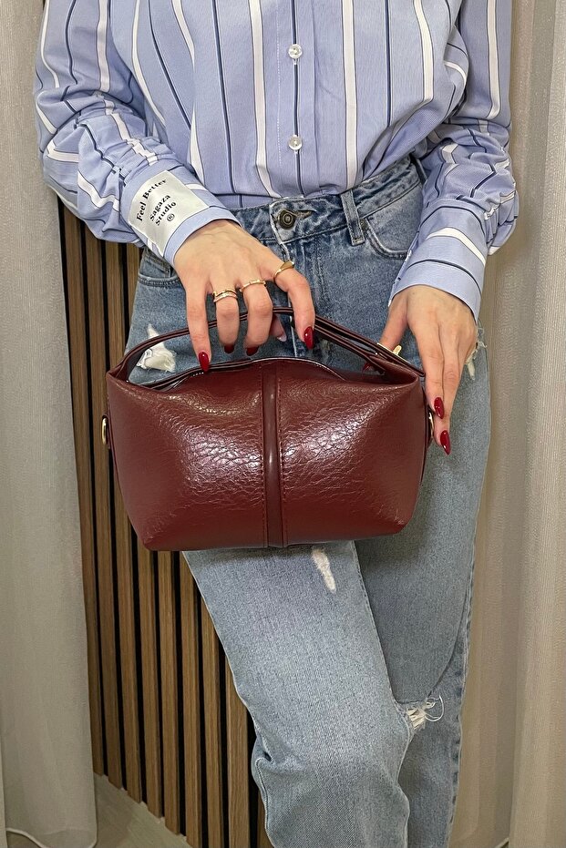 Women's Burgundy Handbag - Adjustable Long Strap - Fibag