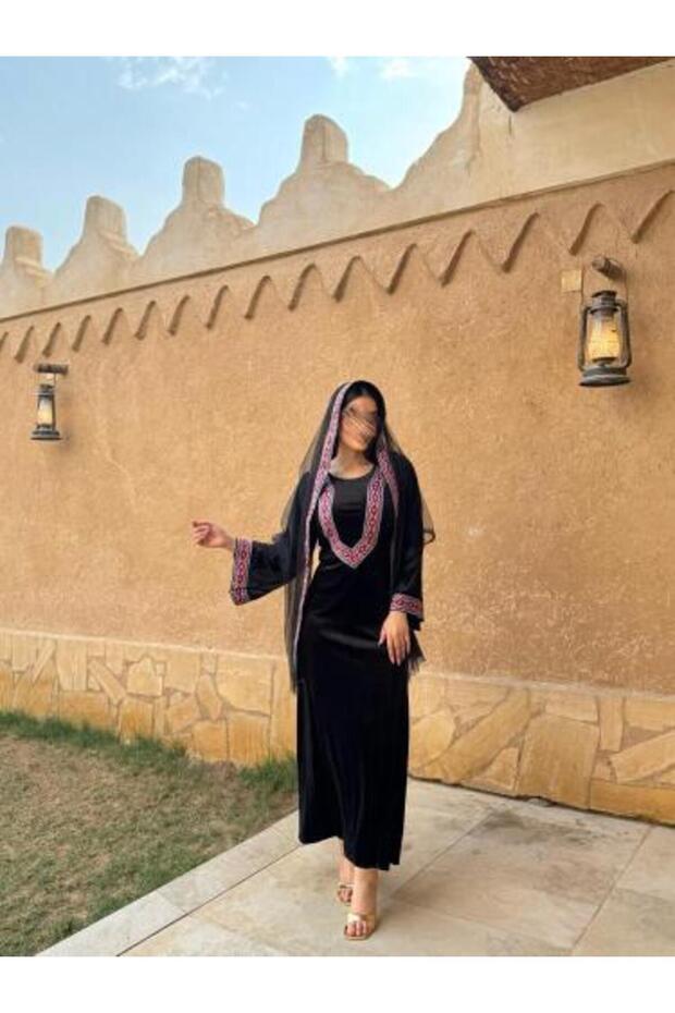 جلابية ناعمة ليوم التأسيس من سكر