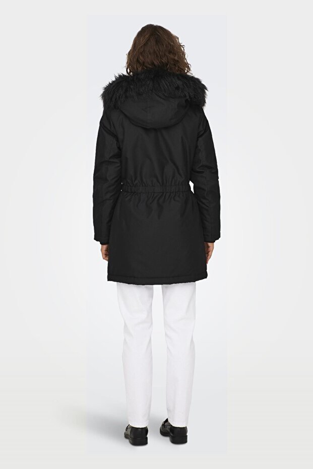 Kadın Kapüşonlu Kürklü Kışlık Parka - Iris - 6