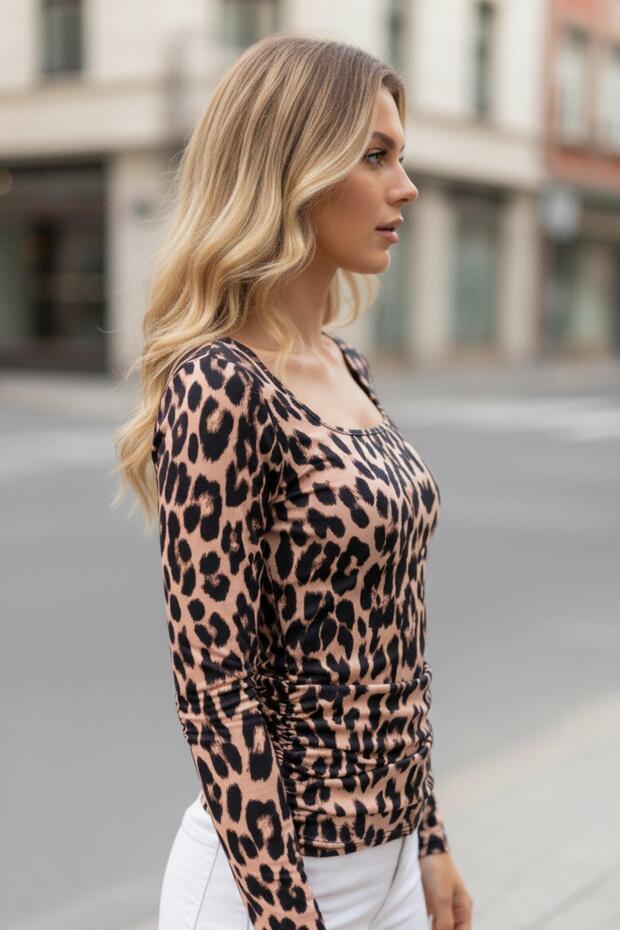 بلوزة غطاسة بياقة مربعة ونقشة الفهد - نمط الفهد - 4