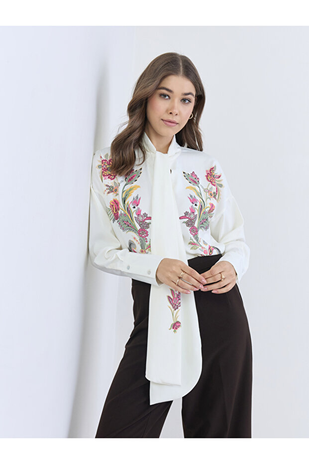 Women Oversized Floral Print Tie-Neck Blouse