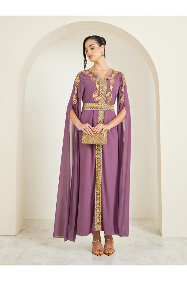 Women Purple Embroidered Belted Kaftan