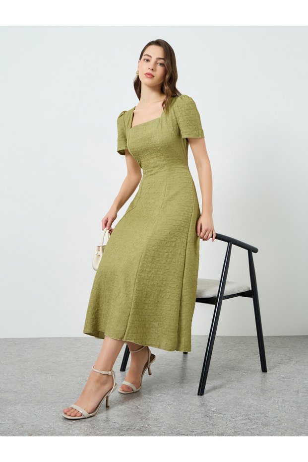 Women Green Textured Square Neck Fitted Waist Midi Dress