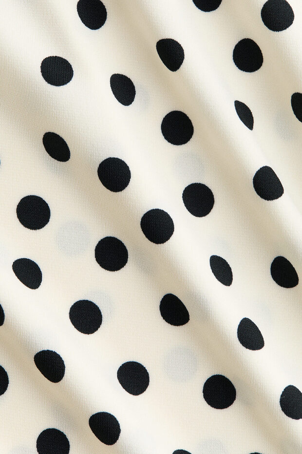 Tek Omuzlu ve Drapeli Üst - 2