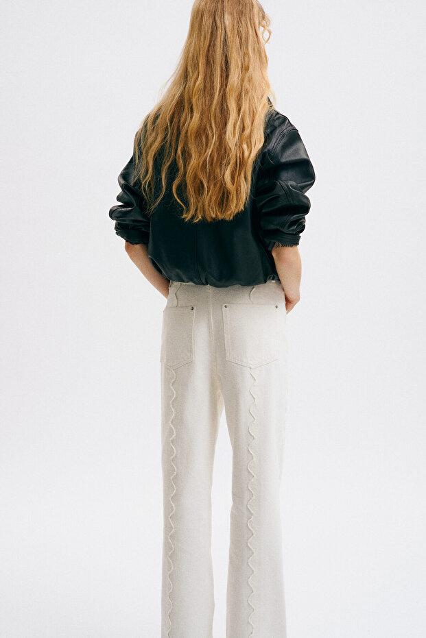 Flared Regular Waist Jeans - 4