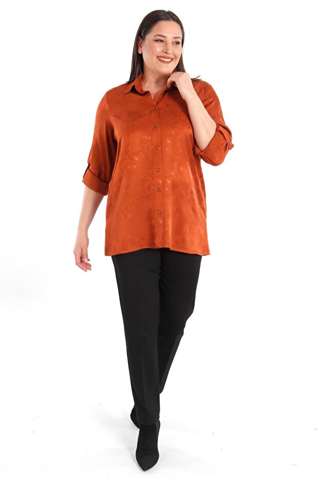 قميص تريند 42 بلس كبير الحجم من الفيسكوز المزخرف بنقشة الفلوش - 3