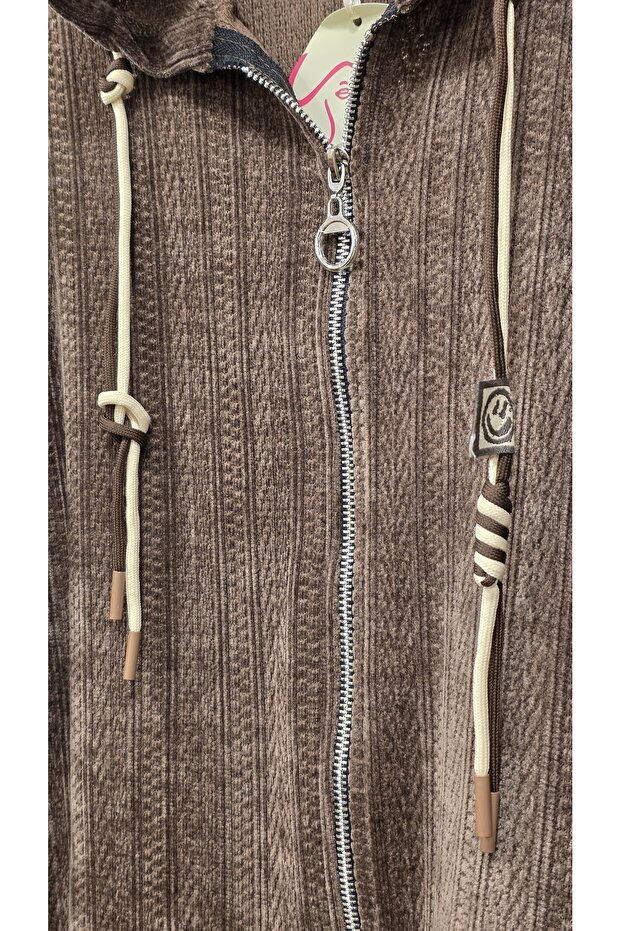 سترة مخملية بنمط بسيط - 4