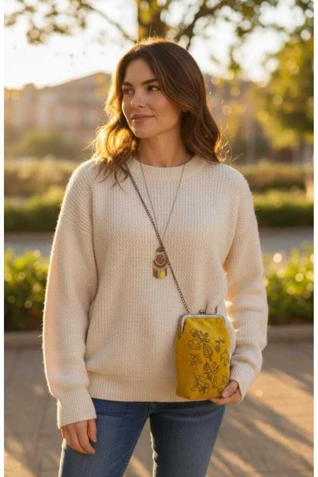 Nakış İşlemeli Çanta - 2