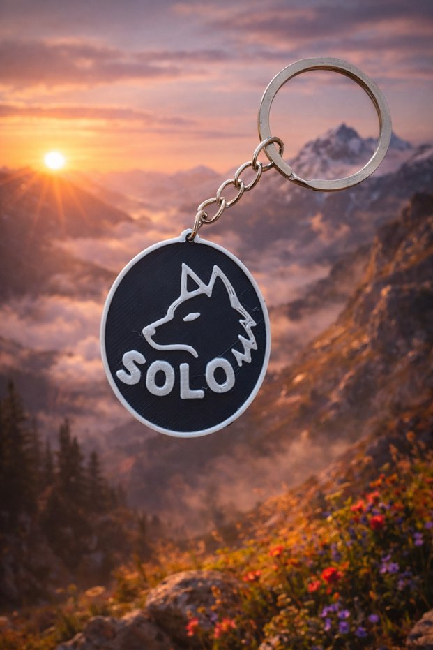 Custom Keychain with Wolf Figure and "Solo" Design – Symbol of Nature and Freedom