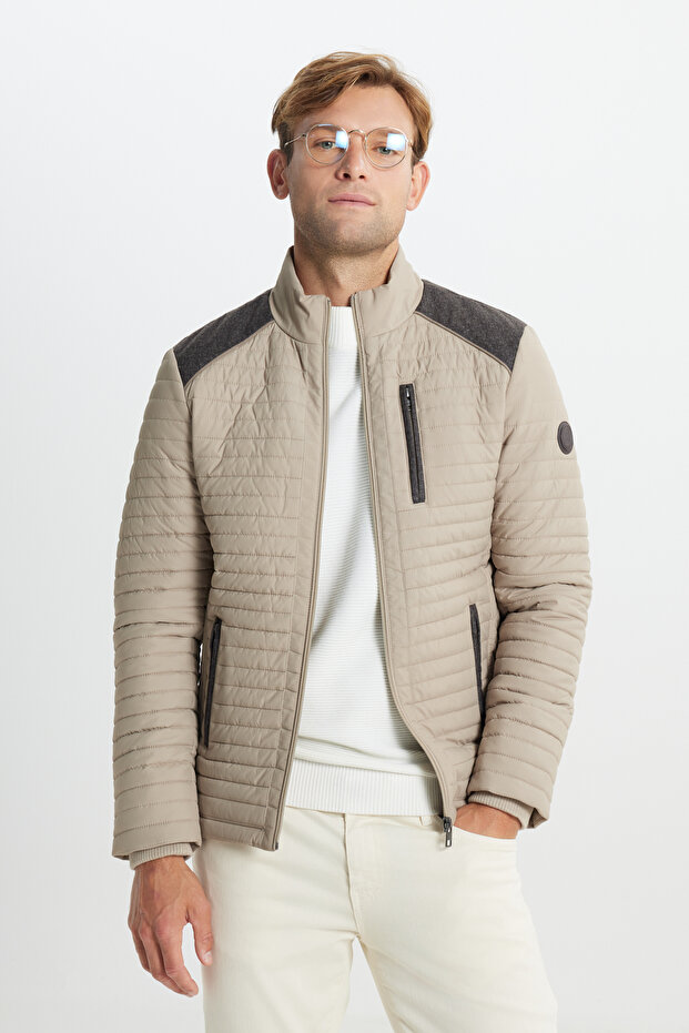 Men's Beige Standard Fit Regular Cut Quilted Patterned Mock Neck Zipper Side Pocket Puffer Coat