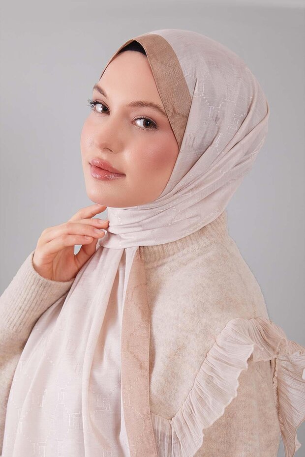 Krem Petek İşlemeli Monogram Şal - 2