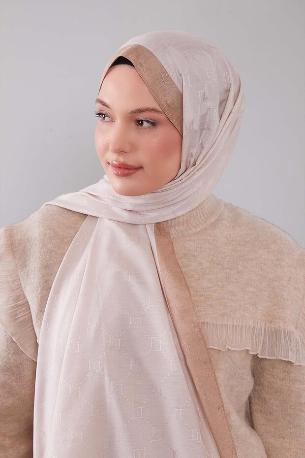 Krem Petek İşlemeli Monogram Şal - 3