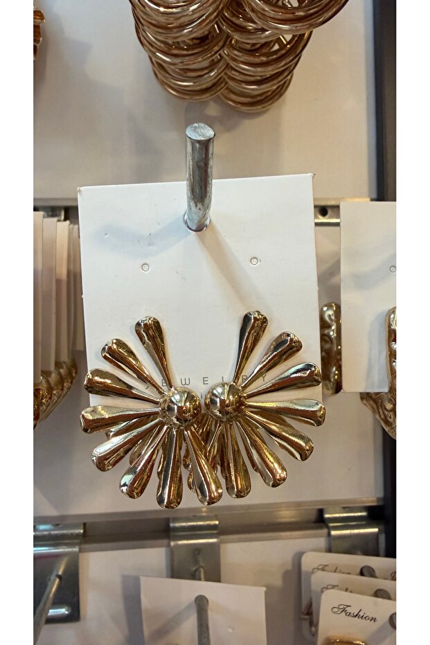 Metal küpe
