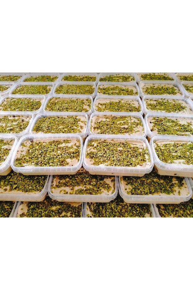 2 Packs of Halva with Date Sirup and Antep Pistachios (400 g * 2 Pieces)