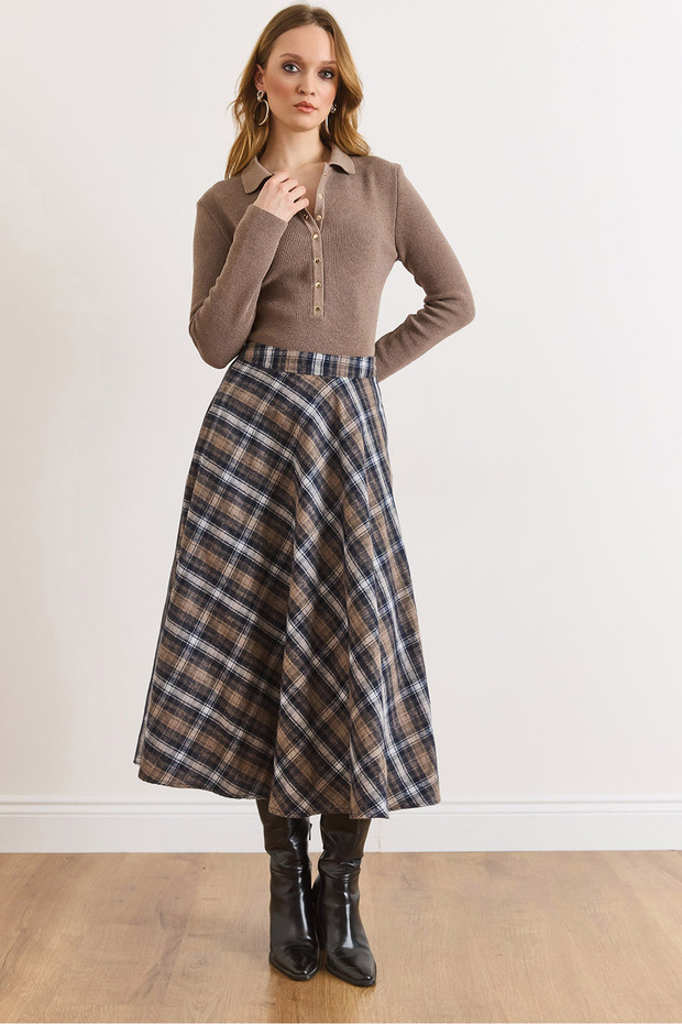 Women's Mink Plaid Bell Skirt with Zipper Pockets Etk-19000396