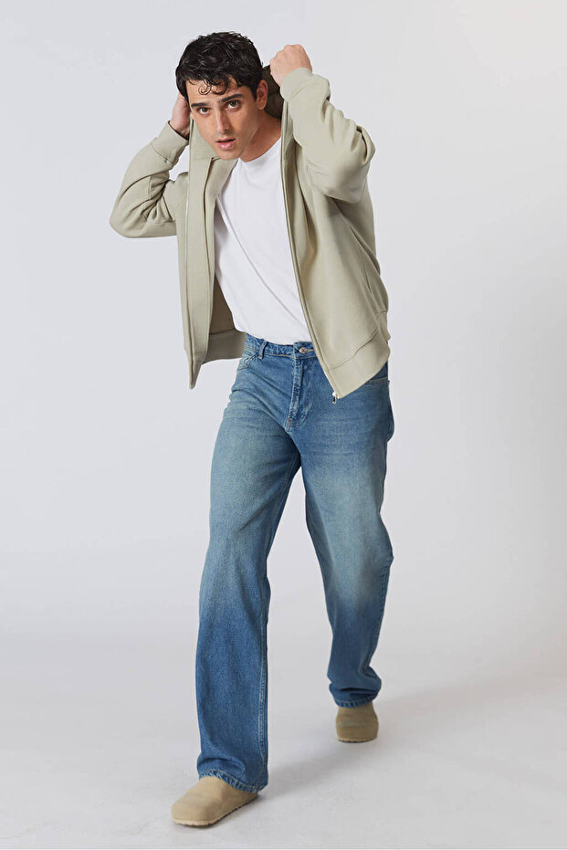 Straight Loose Jean - 1