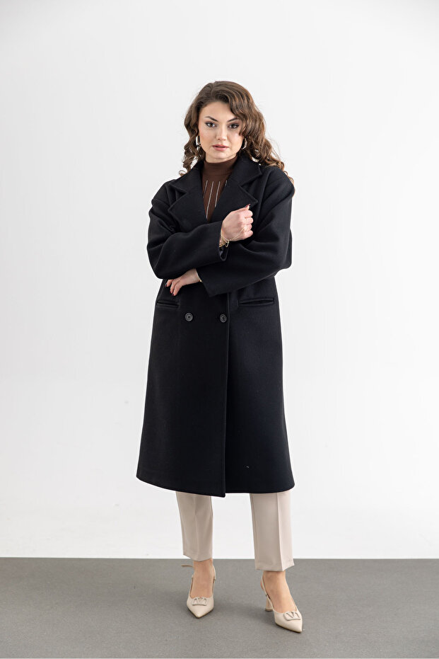 Women's Buttoned Cashmere Coat with Pockets