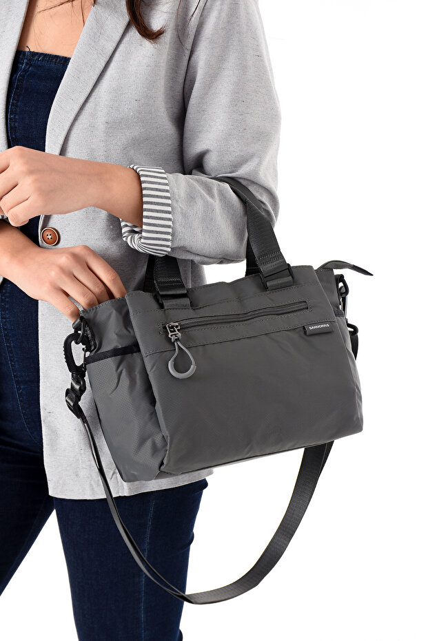 6006 Women's Waterproof Parachute Fabric Crossbody and Shoulder Strap Bag