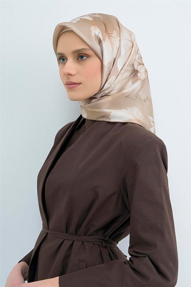 وشاح من الحرير الخالص 9505D 85