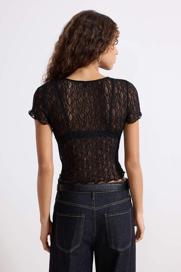 Siyah Fitted/Vücuda Oturan Kısa Kollu Aksesuar Detaylı Dantel Örme Bluz TWOSS26BZ00161 - 4
