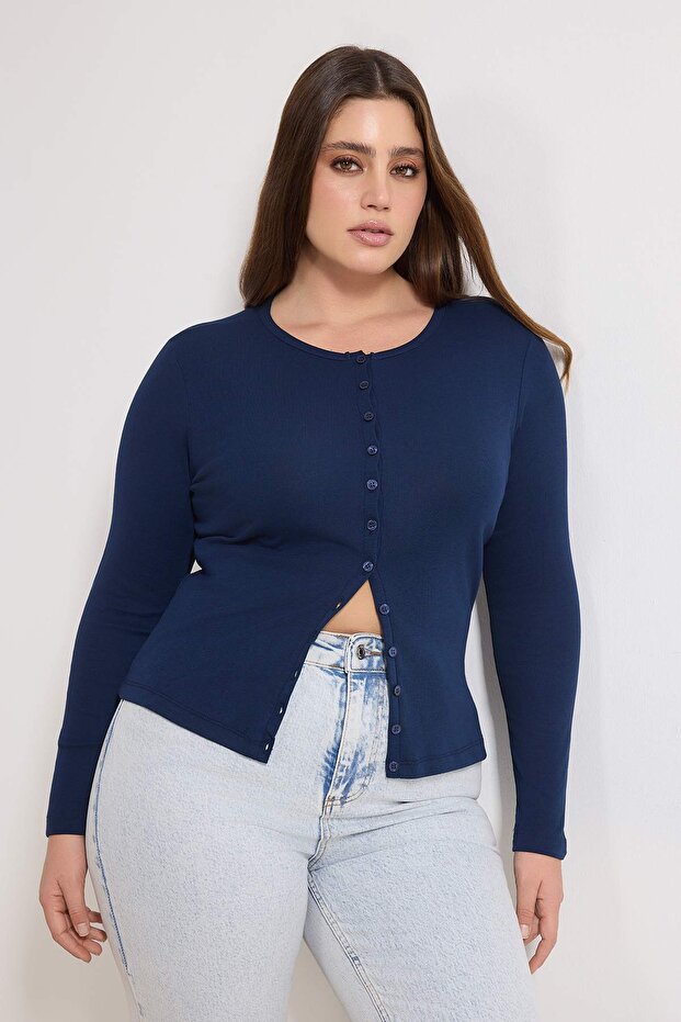 Lacivert Düğme Detaylı Crop/Kısa Ribana Örme Büyük Beden Bluz TBBSS26AF00010 - 1