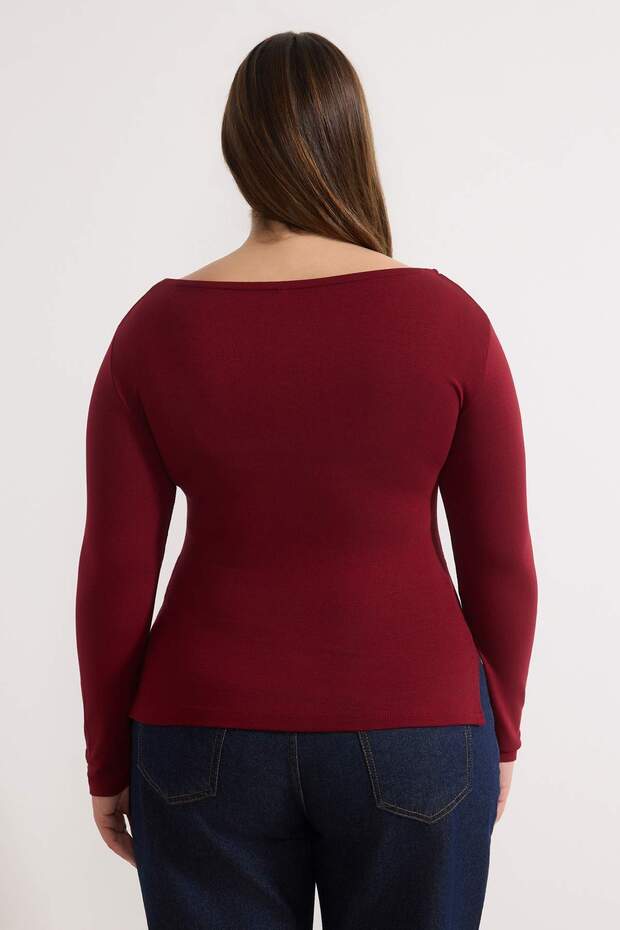Kırmızı Yumuşak Kumaşlı Kayık Yaka Büzgü Detaylı Örme Büyük Beden Bluz TBBAW26AF00108 - 4