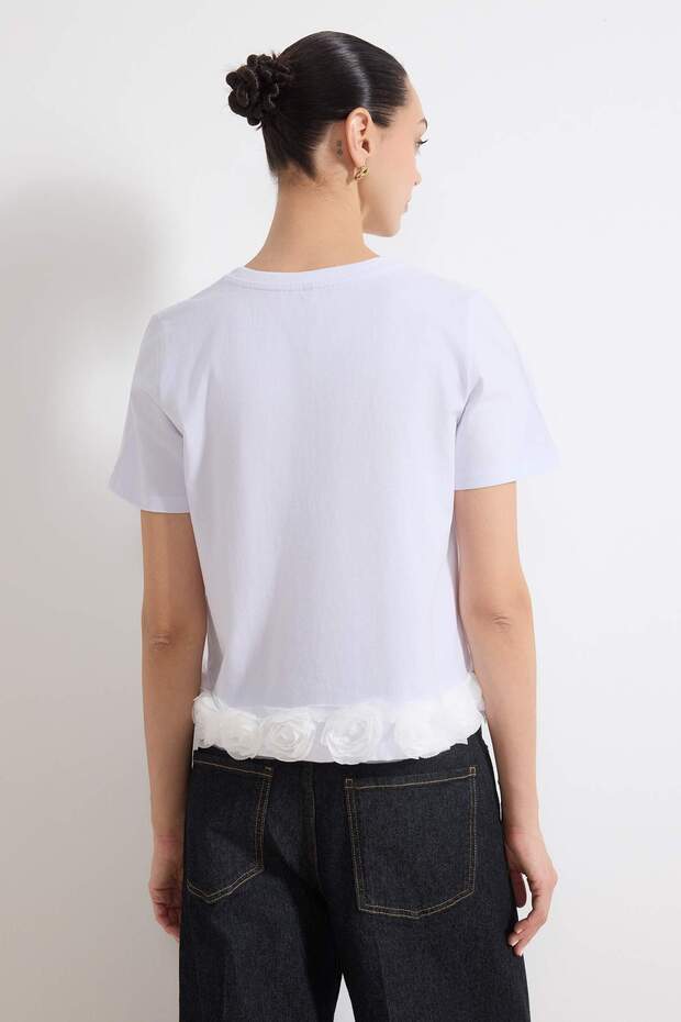 Ekru Regular/Normal Kalıp Kısa Kollu Aksesuar Detaylı Tok %100 Pamuk Örme T-shirt TWOSS26TS00054 - 5