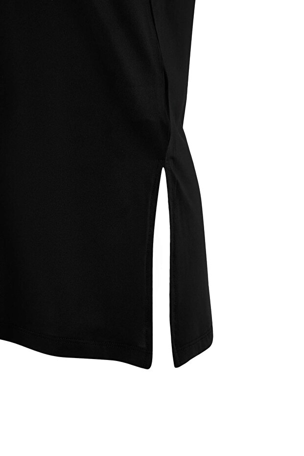 Siyah Micro Kumaş Yırtmaç Detaylı Örme Spor T-Shirt THMSS26TS00002 - 6