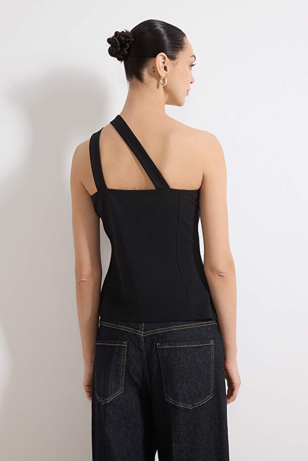 Siyah Fitted/Vücuda Oturan Asimetrik Yaka Kolsuz Düğmeli Scuba Krep Örme Bluz TWOSS26BZ00278 - 4