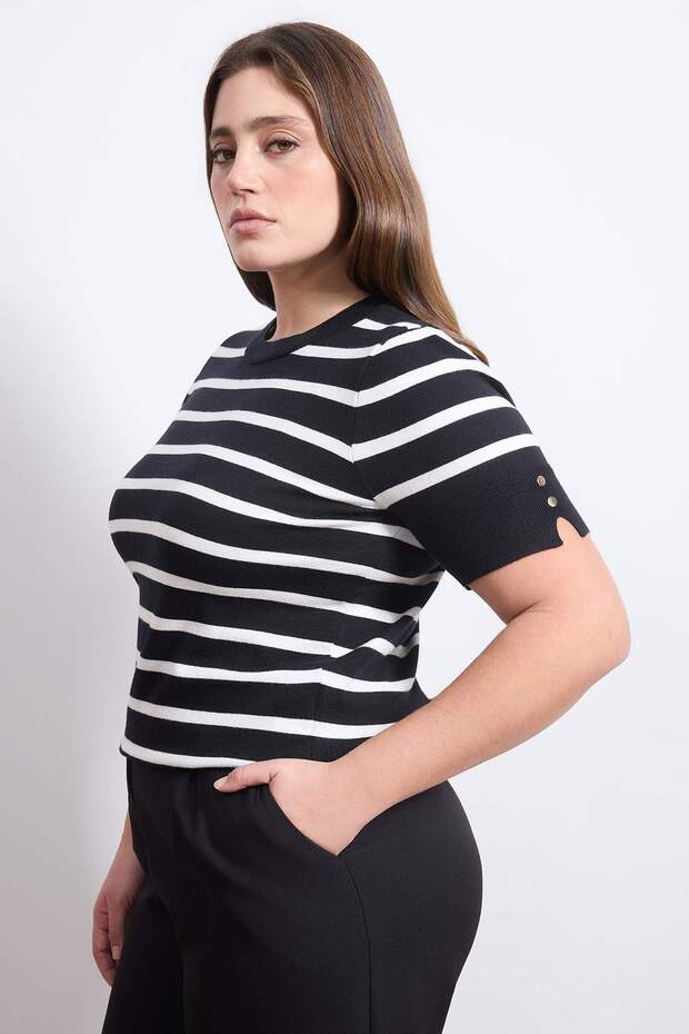 Wardrobe Essentials Siyah Çizgili Basic Triko Bluz TBBSS26AF00033 - 2