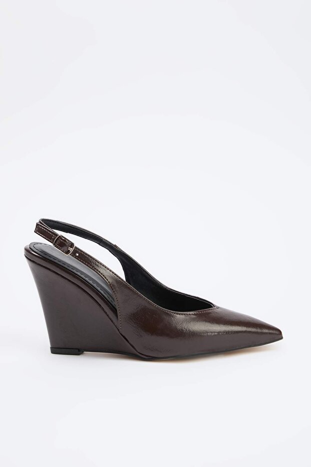 Kahverengi Wedge 9,5 cm Kadın Klasik Topuklu Ayakkabı TAKSS26TO00005 - 2