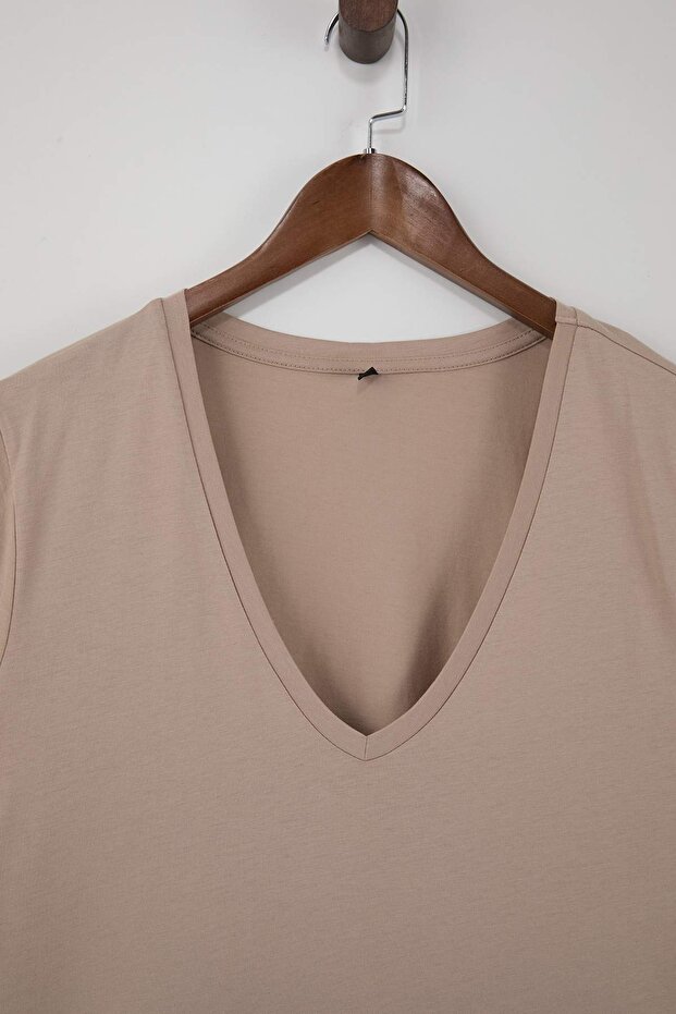 Kahverengi-Taş 2'li Paket Basic V Yaka %100 Pamuk Örme Büyük Beden T-Shirt TBBSS22TS0705 - 8