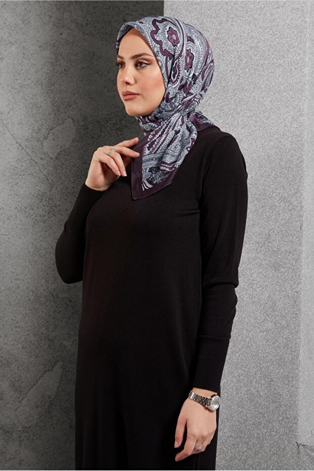 ألفينا وشاح منقوش 8516